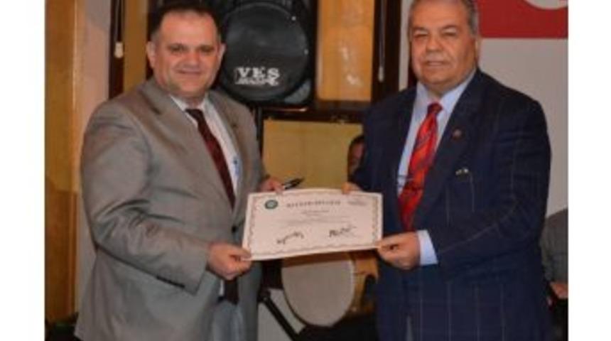 Sertifikalı Siyaset&ccedil;iler