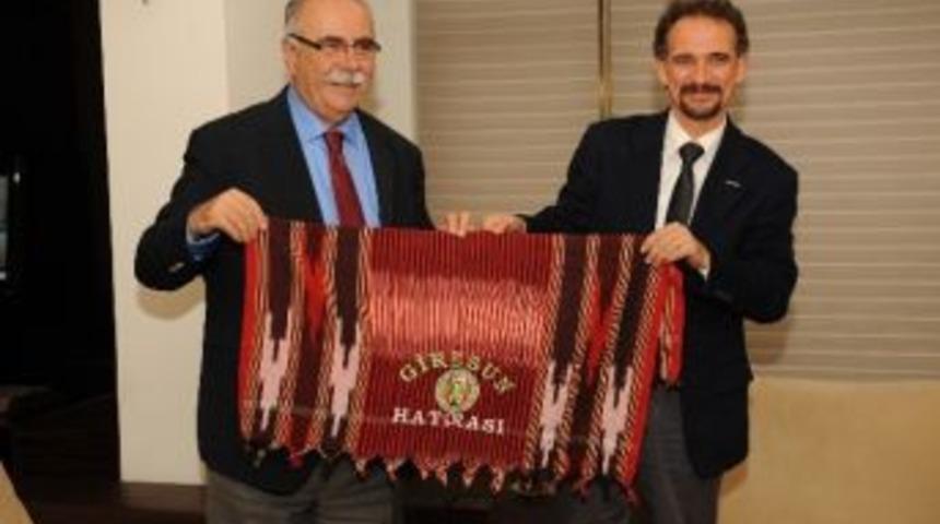 Başkan G&ouml;khan&rsquo;a Giresun Hatırası