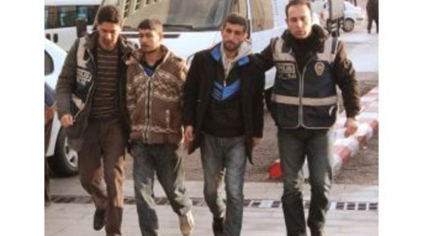 Uyuşturucu Operasyonunda 60 Kişi Adliyeye Sevk Edildi