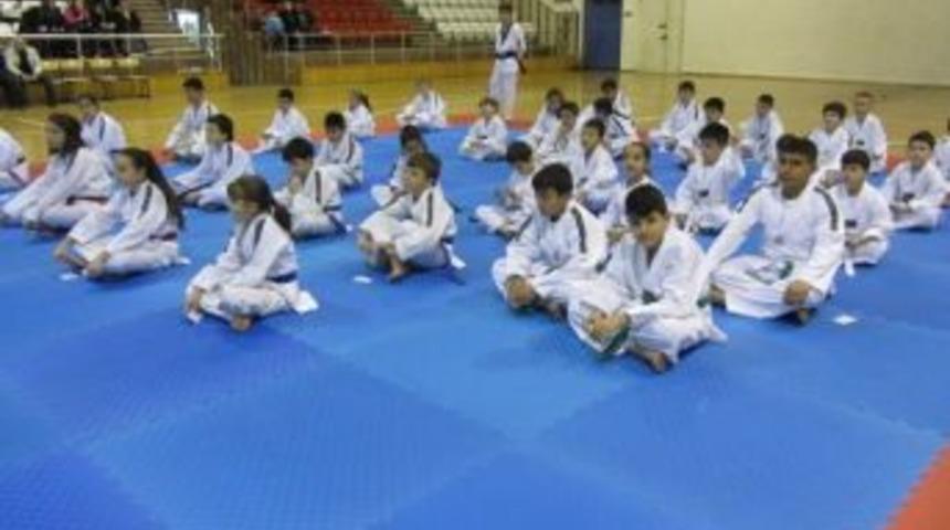 Somalı Tekvandocuların Kuşak Terfi Heyecanı