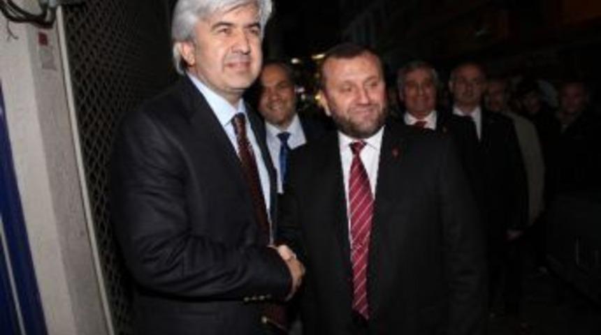 Akhisar Saadet'ten Ak Partiye Tebrik Ziyareti