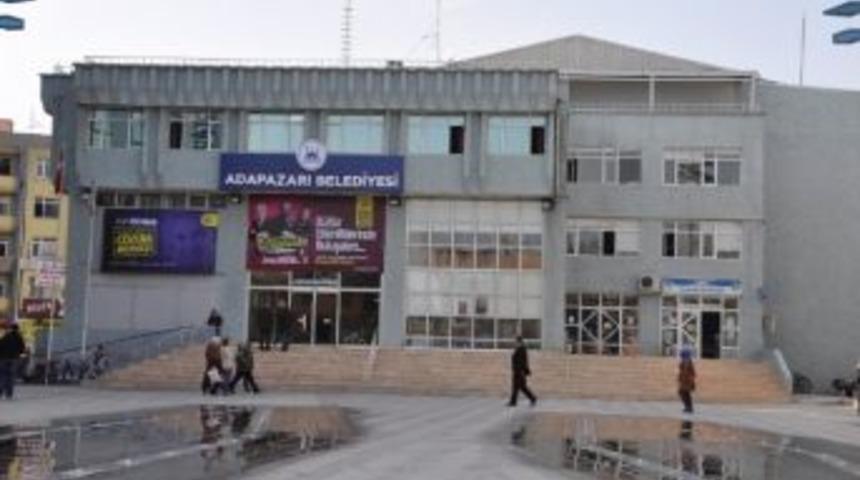 Adapazarı&rsquo;nda Son 2 Yılda 2 Bin 193 İş Yerine İşyeri A&ccedil;ma Ve &Ccedil;alıştırma Ruhsatı Verildi