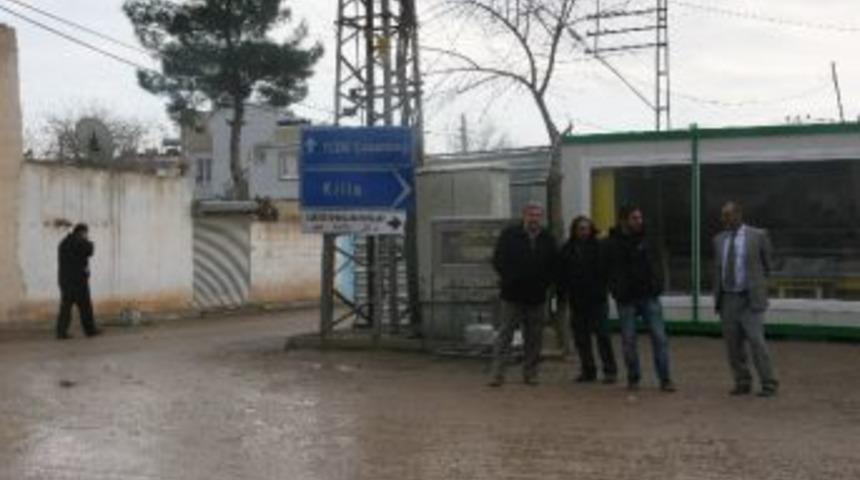 &Ccedil;atışmalar Nedeniyle Elbeyli İl&ccedil;esi Diken &Uuml;st&uuml;nde