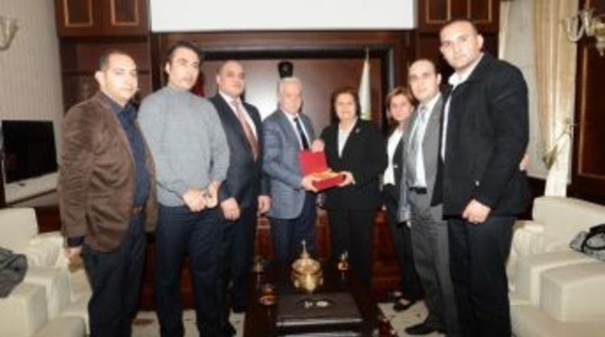 Şehit Ailelerinden Aldırmaz'a Ziyaret