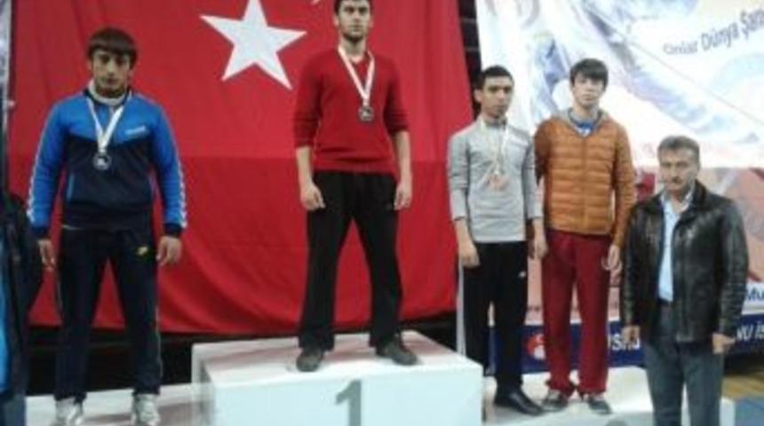 Wushu&rsquo;da Van Adına İlk Madalya