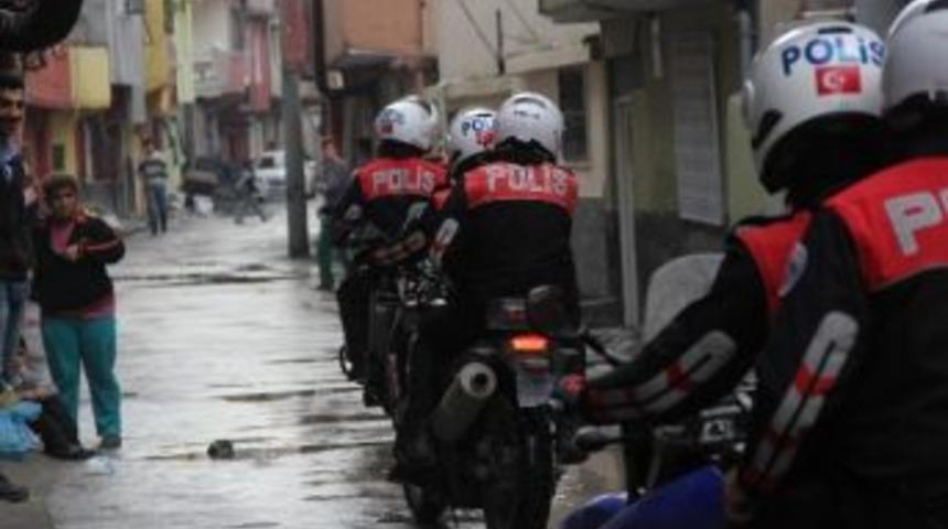 Adana'da Sokak &Ccedil;atışması