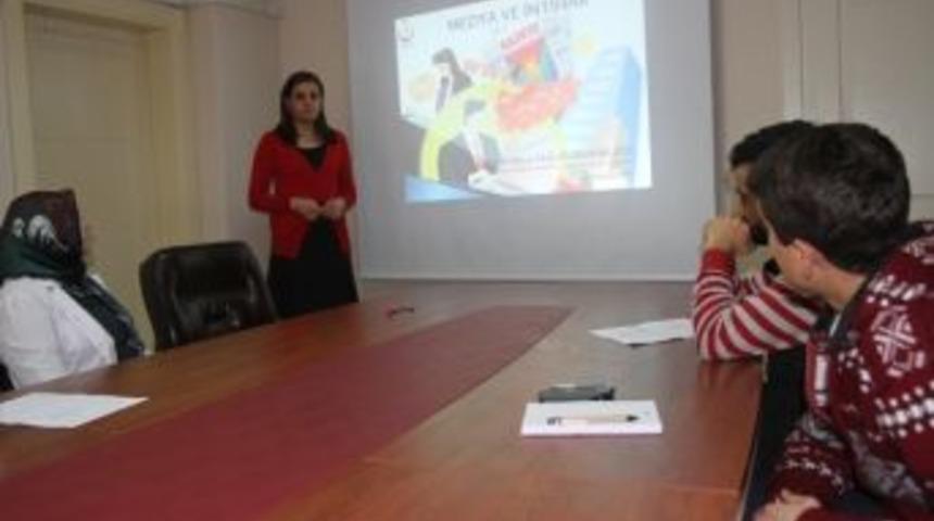 Van&rsquo;da &lsquo;medya Ve İntihar&rsquo; Semineri