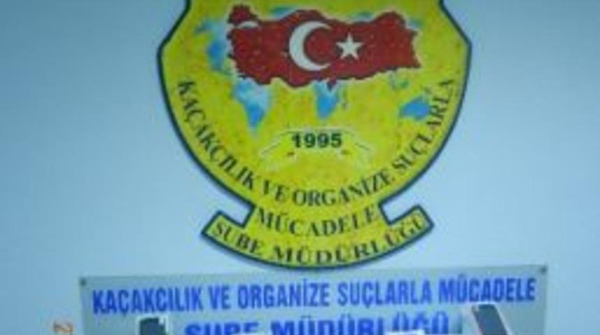 Yalova'da Ka&ccedil;ak İ&ccedil;ki Ve Telefon Operasyonu