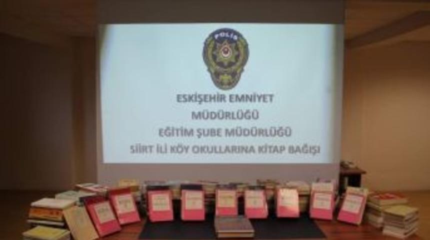 Eskişehir Emniyet M&uuml;d&uuml;rl&uuml;ğ&uuml;'nden Kitap Bağışı