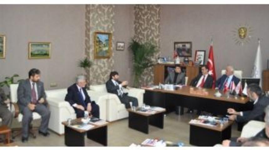 Sp'li İsmail Tunca Kutso&rsquo;yu Ziyaret