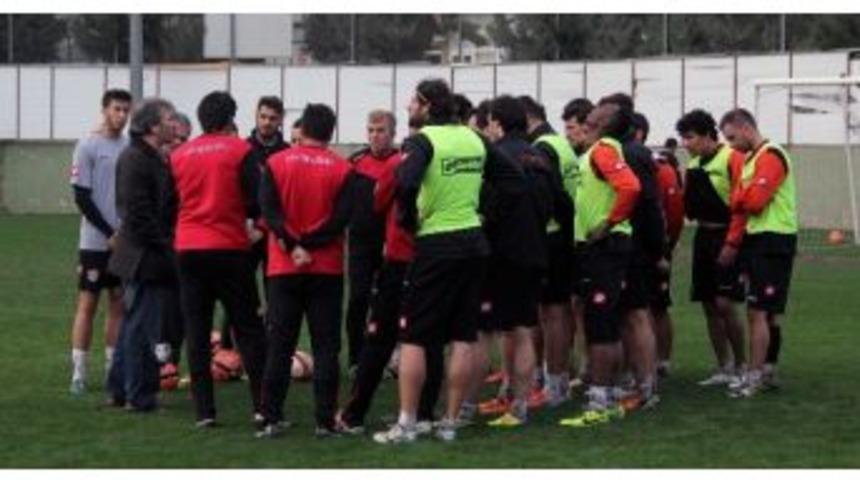 Adanaspor, Kahramanmaraşspor Ma&ccedil;ı Hazırlıklarını S&uuml;rd&uuml;rd&uuml;