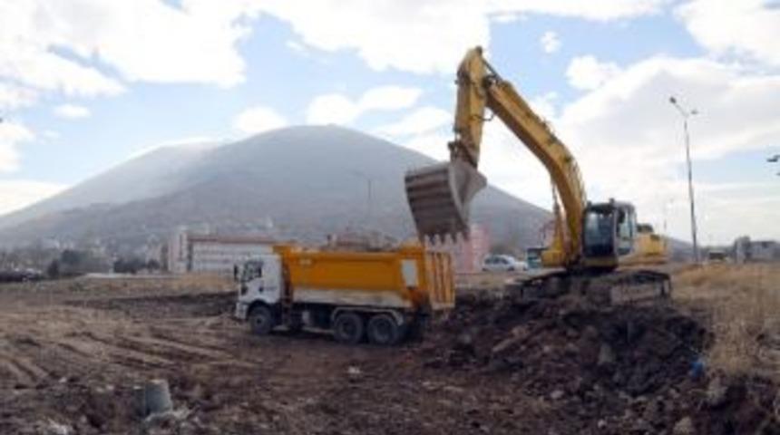 Talas Bah&ccedil;elievler'e &Ccedil;ok Kapsamlı Park