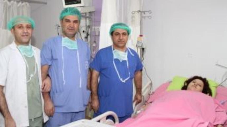 Yozgat Bozok &Uuml;niversitesi Tıp Fak&uuml;ltesi Hastanesi Obezite Hastalarını Ameliyat İle Fazla Kilolarından Kurtarıyor