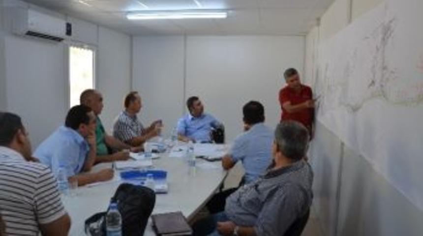 Dsi 13. B&ouml;lge M&uuml;d&uuml;r&uuml; &Ouml;zg&uuml;r, Naras Barajı &Ccedil;alışmalarını İnceledi