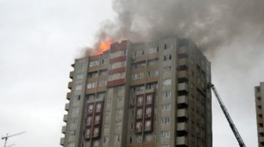 16 Katlı Binada Yangın Paniği