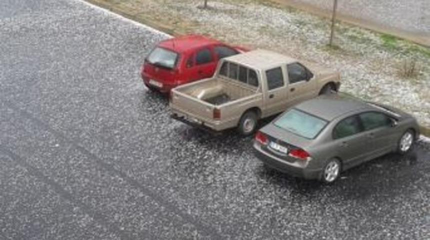 &Ouml;demiş&rsquo;te Dolu Sokakları Beyaza B&uuml;r&uuml;d&uuml;