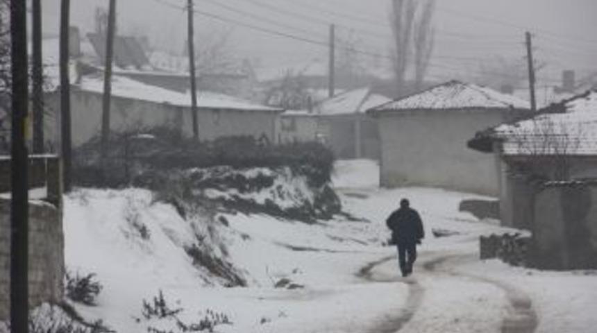 Bulgaristan Sınırı Beyaz &Ouml;rt&uuml; İle Kaplandı