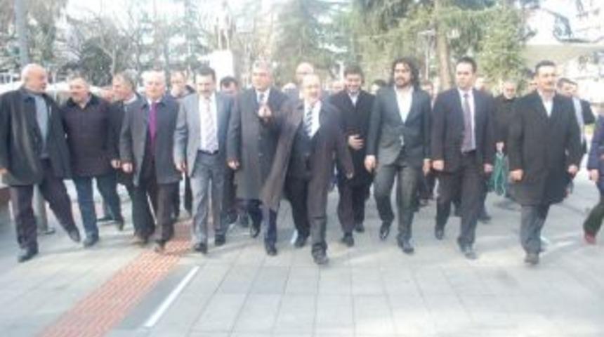 Trabzon Ak Parti'den G&ouml;vde G&ouml;steri
