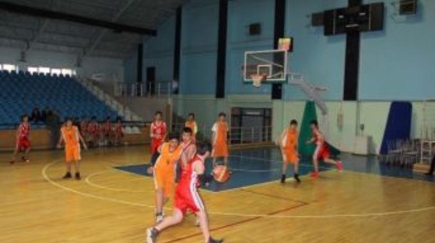 Erzincan&rsquo;da Kul&uuml;pler Basketbol M&uuml;sabakaları Başladı