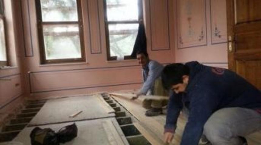 Tarihi &Ccedil;orlu Belediye Binasının Restorasyon &Ccedil;alışmalarında Sona Yaklaşıldı