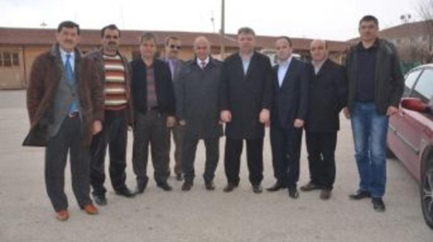 Ak Parti Belediye Başkan Adayı &Ccedil;alışkan, Buğday Pazarı Esnafını Dinledi