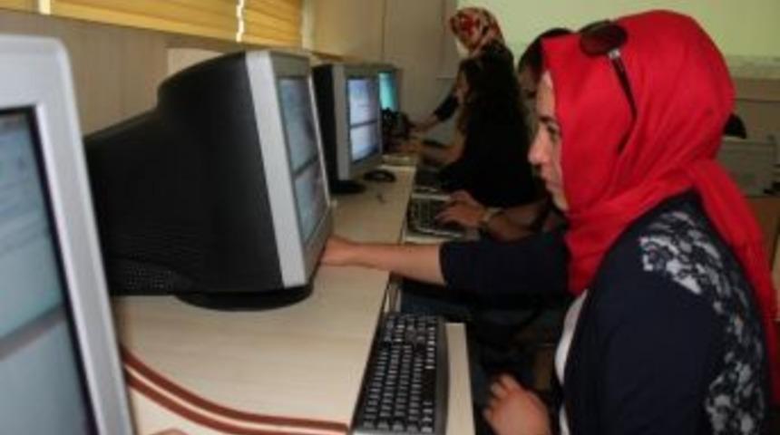 Belediye &Ouml;nc&uuml;l&uuml;ğ&uuml;nde Bilgisayar Eğitimleri Yaygınlaşıyor