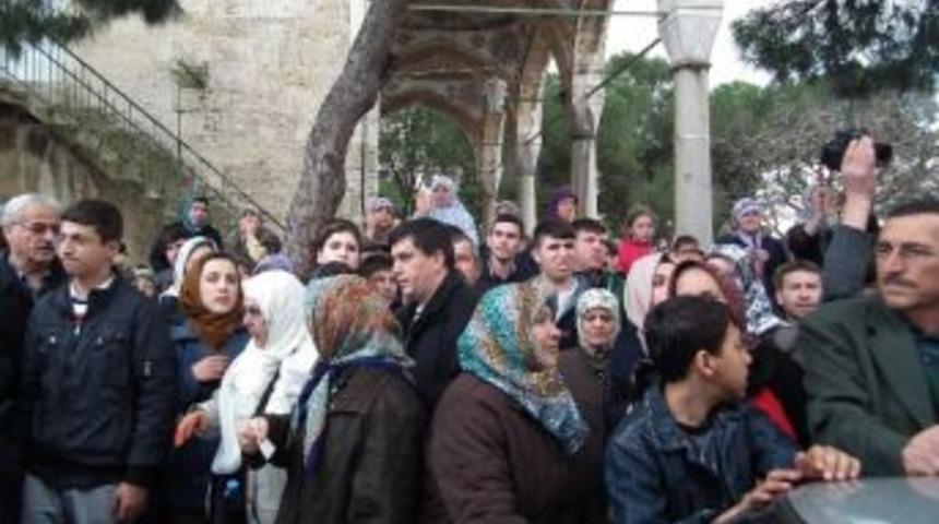 Aydın&rsquo;ın İlk Umrecileri Dualarla Uğurlandı