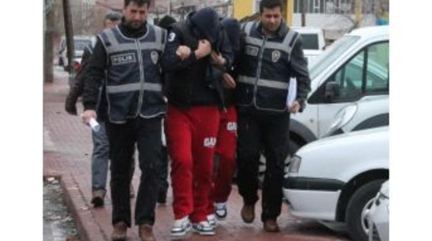 200 Lirayı Beğenmeyip, 16 Bin Lira Gasp Ettiler