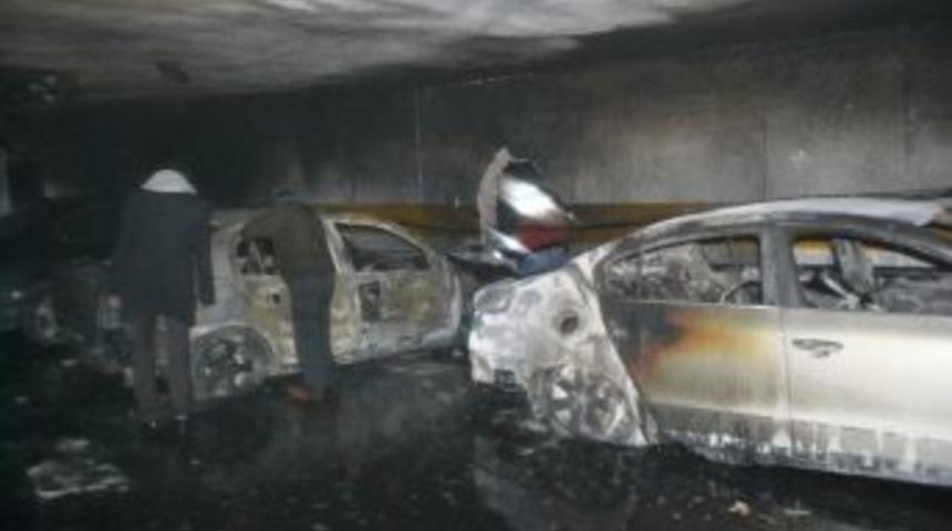 Kapalı Otoparkta Yangın &Ccedil;ıktı 2 Otomobil K&uuml;l Oldu