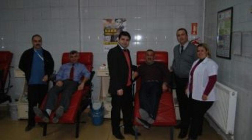 İl Genel Meclisi &Ccedil;alışanları Kan Bağışladı