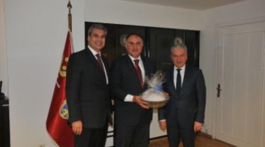 İzmir Emniyet M&uuml;d&uuml;r&uuml; Sami Uslu: