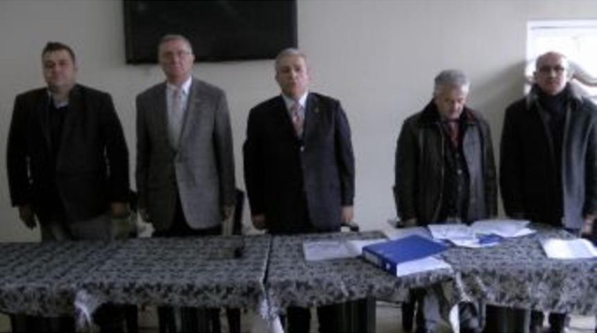 (&ouml;zel Haber) G&ouml;k&ccedil;ebey&rsquo;de K&uuml;rs&uuml;s&uuml;z Kongre Toplantısı