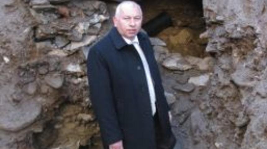 Birgi&rsquo;de 800 Yıllık Dehliz Bulundu