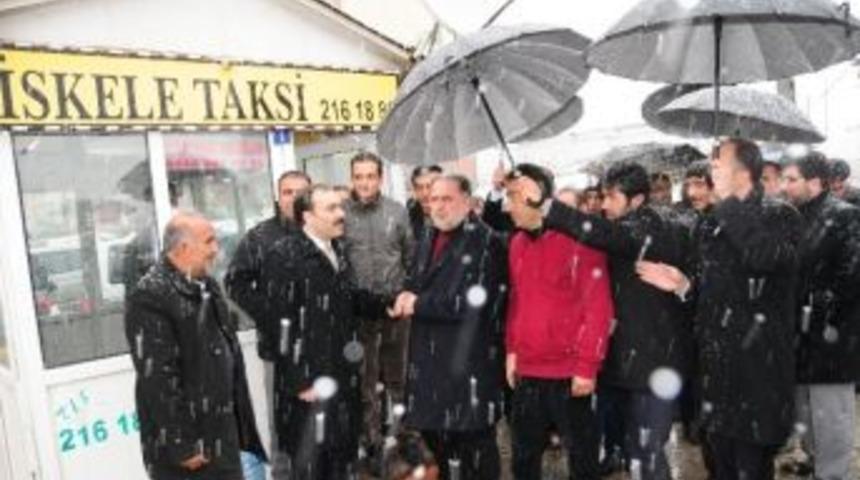 G&uuml;la&ccedil;ar&rsquo;dan Se&ccedil;im &Ccedil;alışması