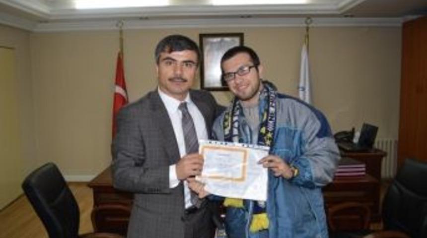 &Ouml;zel Sporcudan İl M&uuml;d&uuml;r&uuml;ne Ziyaret