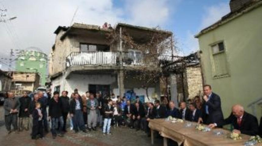 S&ouml;zl&uuml; Karaisalı&rsquo;da K&ouml;y Gezilerine Başladı