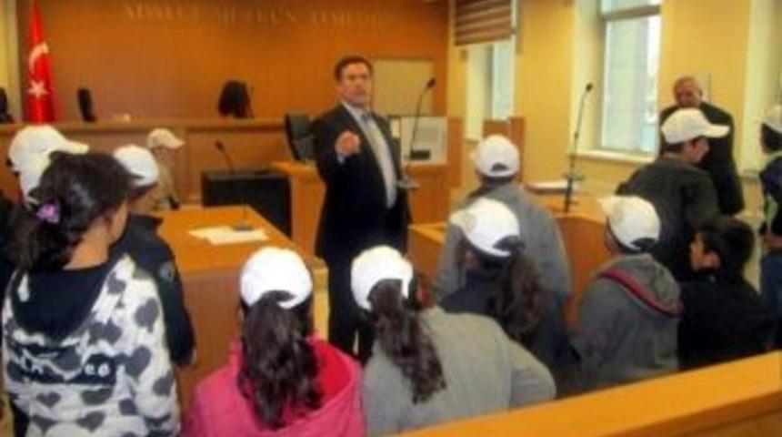 Tegv&rsquo;li &Ccedil;ocuklardan Van Adliyesi&rsquo;ne Ziyaret