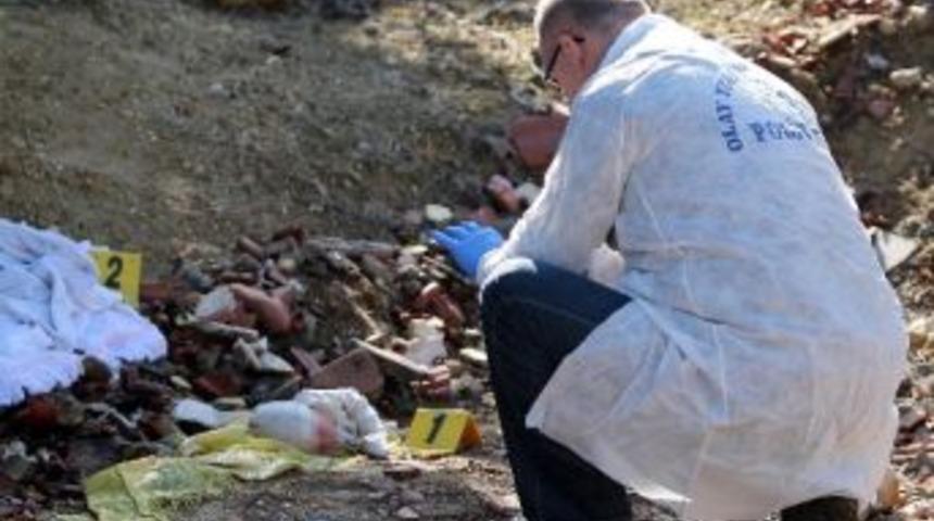 Bir Haftalık Bebeği Ormanlık Alanda &Ouml;l&uuml;me Terk Ettiler