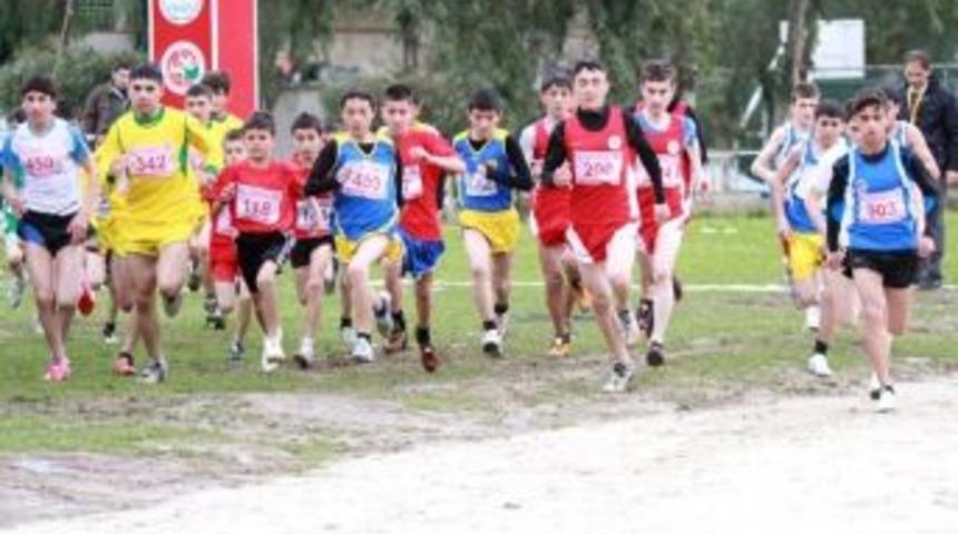 Kağıtsporlu Atletlerden Yeni Yılın İlk Madalyaları Geldi