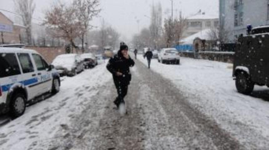 Bulanık&rsquo;ta Yoğun Kar Yağışı
