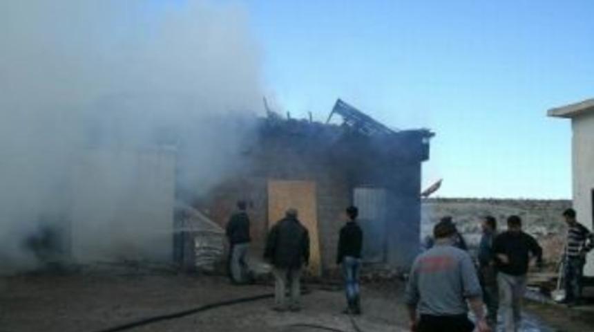 Karacaşar Kasabasında Ki Yangın Maddi Hasara Sebep Oldu