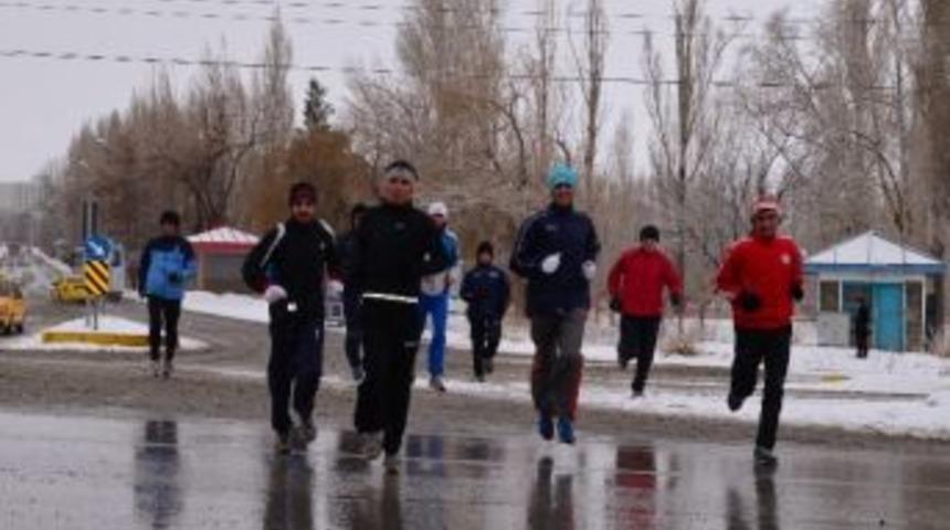 Erzurumlu Atletler Kros Ligine Hazırlanıyor