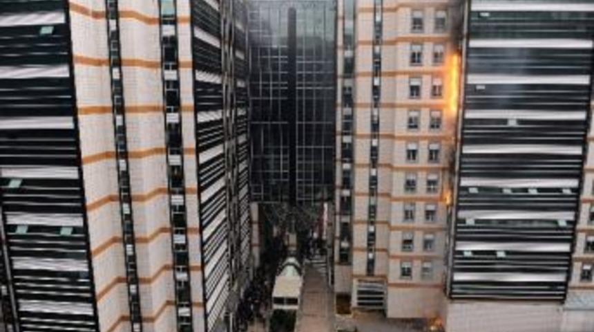 11 Katlı İş Merkezinde Korkutan Yangın