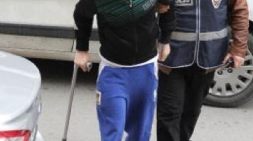 Polis Sitesinde Atm'yi Soymaya Kalkan Ş&uuml;pheliler Adliyeye Sevk Edildi