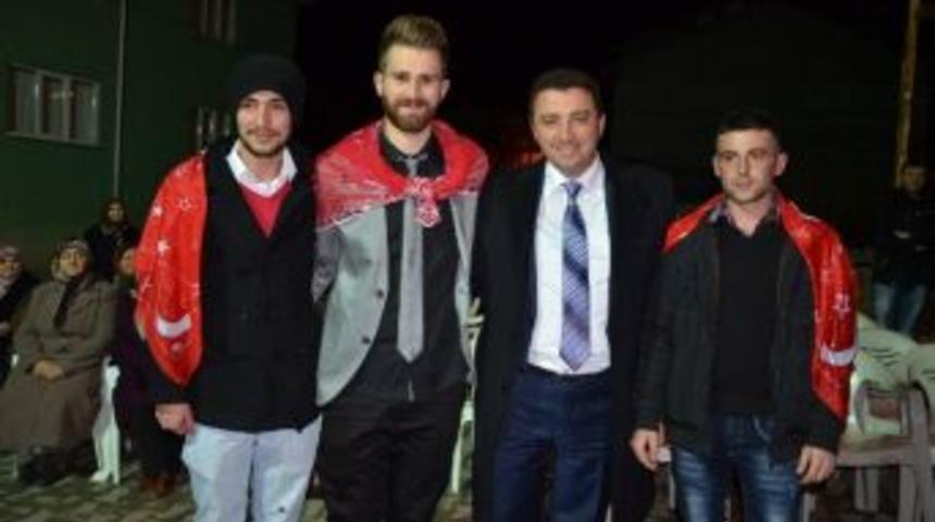 Başkan Vekili Bakıcı, Asker D&uuml;ğ&uuml;nlerine Katıldı