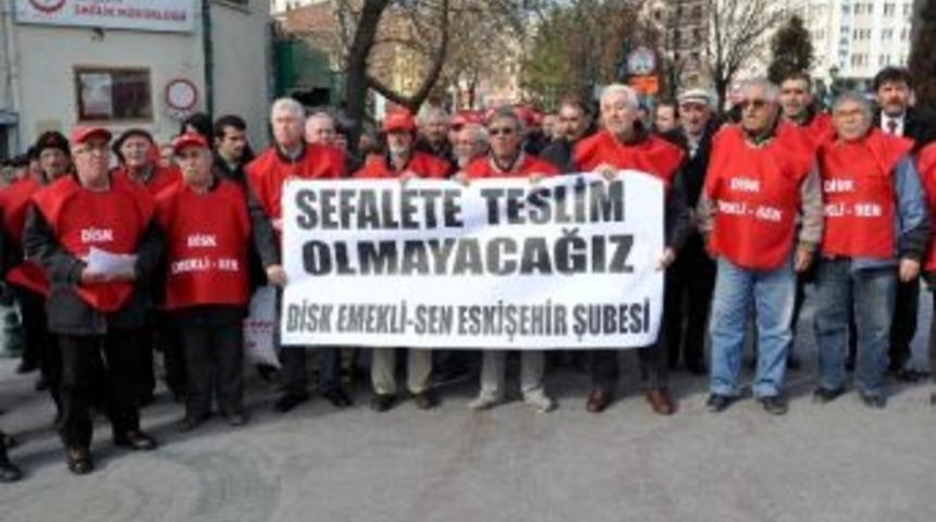 Eskişehir'de Emeklilerden 'zam' Protestosu