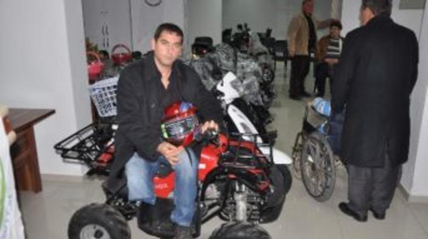 G&ouml;lbaşıda Engellilere Ara&ccedil;ları Dağıtıldı