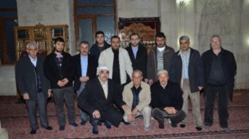 Darende&rsquo;den Umre&rsquo;ye 40 Kişi Uğurlandı