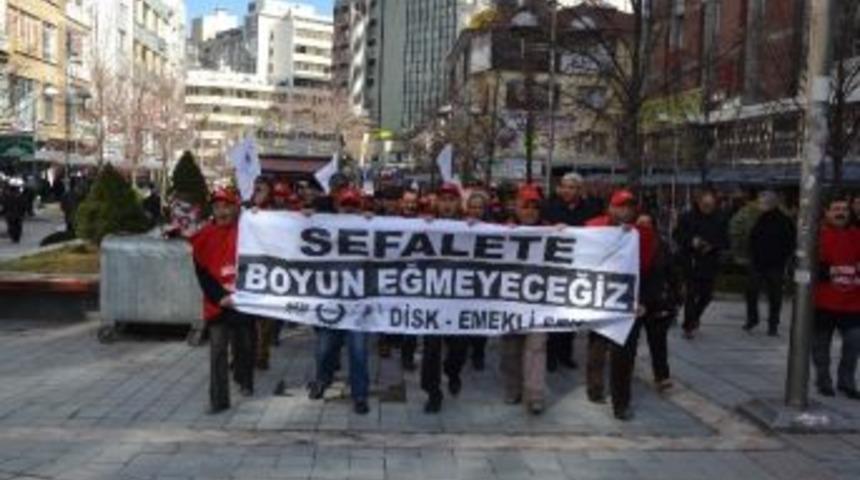 Emekli-sen&rsquo;den Başbakanlık &Ouml;n&uuml;nde Eylem