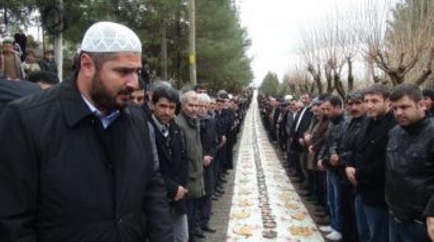 8 Yıl &Ouml;nce &Ouml;ld&uuml;r&uuml;len Şeyh S&uuml;leyman Bağdu Anıldı